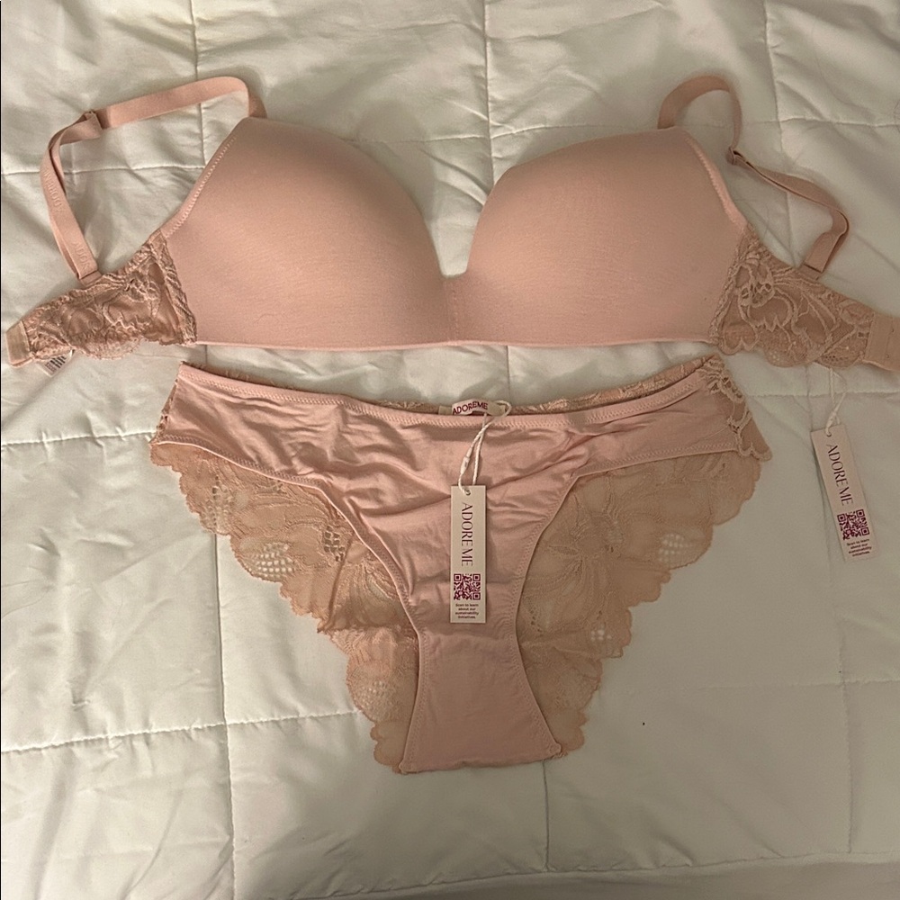 Adore Me Blush Harlowe Contour Lace Bra and Panty Set NWT